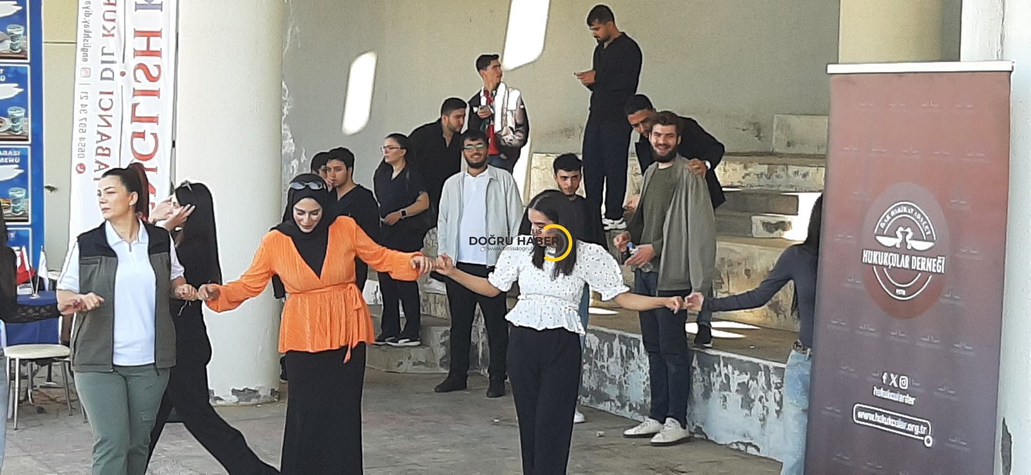 Dicle Üniversitesi’nde Kampüs Halaylarla Şenlendi