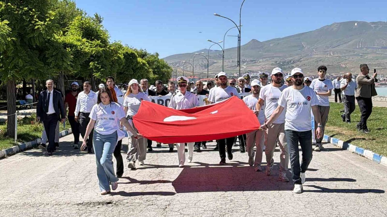 Bitlis'te Kabotaj Bayramı'nın 100. yılı coşkuyla kutlandı