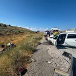 Bitlis'te iki otomobil çarpıştı: 6 yaralı, 2'sinin durumu ağır