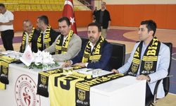 Bitlis’te spor camiası ve protokol “Bitlis Spor1916” için bir araya geldi