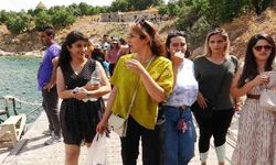 Akdamar Adası Bayramda Ziyaretçi Akınına Uğradı