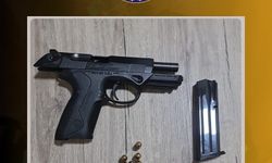 Bingöl’de araçta ruhsatsız silah ele geçirildi