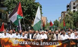 Diyarbakırlılar Leman'ı Protesto Etti