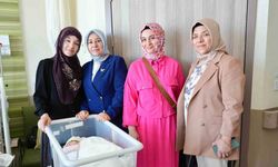 AK Parti Kayseri Kadın Kolları’ndan Anne Sütü Haftası’na anlamlı ziyaret