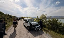 Tatvan’da İki Otomobil Çarpıştı: 6 Yaralı