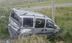 Tatvan-Hizan Yolunda Trafik Kazası: 5 Kişi Yaralandı