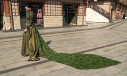 5 bin çay yaprağından Rize'ye özel elbise
