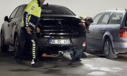 AVM Otoparkında Yakalandılar