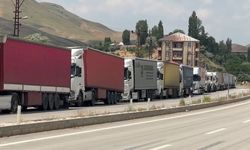 Esendere Sınır Kapısında 5 Kilometrelik Tır Kuyruğu