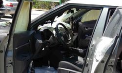 Otoparkta Alev Alan Araç Hurdaya Döndü