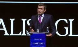Selçuk Bayraktar'dan Yapay Zeka Uyarısı: "Teknoloji İnsanlığa Hizmet Etmeli"