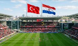 Dünya Kupası'nda Gözler Paraguay Maçında: Türkiye Sahaya Galibiyet İçin Çıkacak