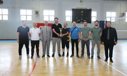 BEÜ'de kurum içi voleybol turnuvası sona erdi
