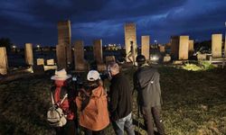 Ahlat'ta Gece Tarihi Büyülüyor