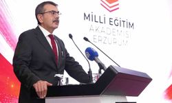 Bakan Tekin'den Öğretmen Adaylarına Çağa Uyum Vurgusu