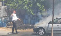 Diyarbakır'da Seyir Halindeki Otomobil Alev Topuna Döndü
