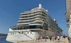 İki Dev Kruvaziyer Bodrum'a 3 Bin Turist Getirdi