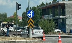 Muş'ta Motosiklet İle Otomobil Çarpıştı: 3 Yaralı