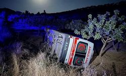 Pervari'de Ambulans Şarampole Devrildi