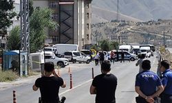 Bitlis’te Otobüs Durağında Paniğe Neden Olan Şüpheli Paket Kontrollü Şekilde Patlatıldı