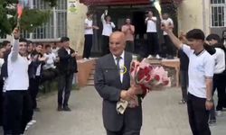 Bitlis’te 38 Yıllık Eğitimciye Unutulmaz Veda