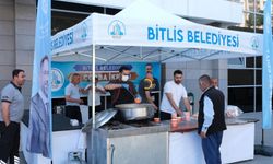 Belediye Başkanı Tanğlay’dan sıcak çorba ikramı