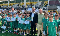 Başkan Kurtkan genç sporcuların sertifika sevincine ortak oldu