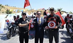 Ahlat’ta Motorlu Polis ve Jandarma Ekiplerinden Nefes Kesen Gösteri