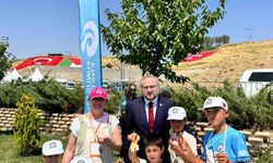 Ahlat’ta Yunus Emre Enstitüsü Çadırına Yoğun İlgi