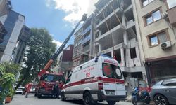 Beyoğlu'nda Çatıdaki Çıplak Kişi Paniğe Neden Oldu