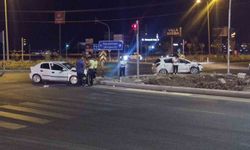 Diyarbakır’da İki Otomobil Çarpıştı: 7 Yaralı