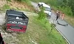 Zonguldak'ta Servis Ve Otomobil Çarpıştı: 4 Yaralı