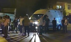Tır Refüje Çarptı, Olası Facia Son Anda Önlendi