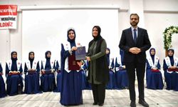 Adilcevaz’da 19 Hafız İçin İcazet Töreni