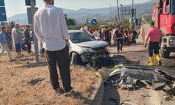 Geyve’de Kavşakta Feci Çarpışma: 6 Yaralı