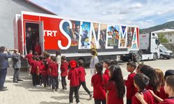 TRT Sinema Tırı, Sinemayı Çocukların Ayağına Götürüyor