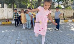 Bitlis’te “Maarifin Kalbinde Oyun” Etkinlikleriyle Çocukların Neşesi Okulları Sardı