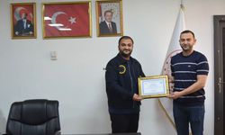 Bitlis Devlet Hastanesi’nde 2 Uzman Hekime Teşekkür Belgesi