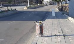 Adilcevaz’da Sahil ve Çarşıya Yeni Çöp Kovaları Yerleştirildi