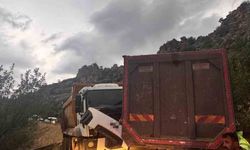 Adıyaman’da İki Kamyon Çarpıştı: 2 Yaralı