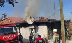 Denizli’de Müstakil Ev Yangında Kullanılamaz Hale Geldi