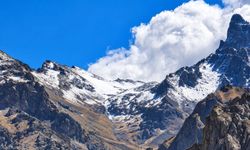 Hakkari'nin Zirveleri Ekim Başında Beyaza Büründü