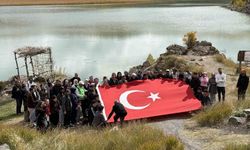 Nemrut Kalderası’nda 100 Kişiyle Doğa Yürüyüşü