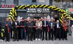 Bitlis’te KC Kadın ve Erkek Giyim Mağazası Hizmete Açıldı