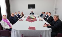 Bitlis’te Eren Ailesinin Yatırımları Masaya Yatırıldı: Sağlık, Eğitim ve Tarihi Çarşı Gündemde