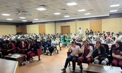 Bitlis Devlet Hastanesi’nde Stajyer Öğrencilere Güvenli Çalışma Eğitimi