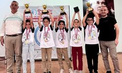 Denizli’nin çocuklar Türkiye Zeka Oyunlarına damga vurdu