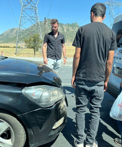 Rahvada Maddi Hasarlı Trafik Kazası