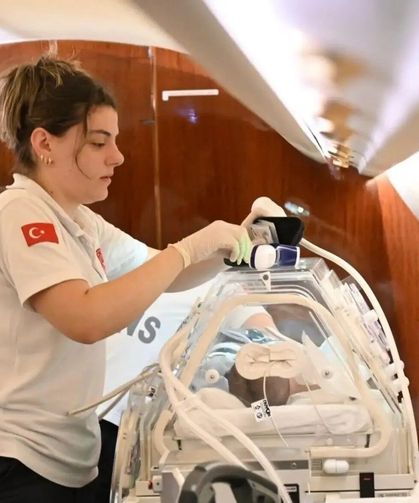 Kalp Hastası 4 Aylık Bebek Ambulans Uçakla İstanbul'a Sevk Edildi