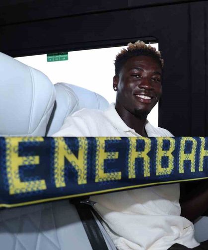 Fenerbahçe’den Savunmaya Ganalı Takviye